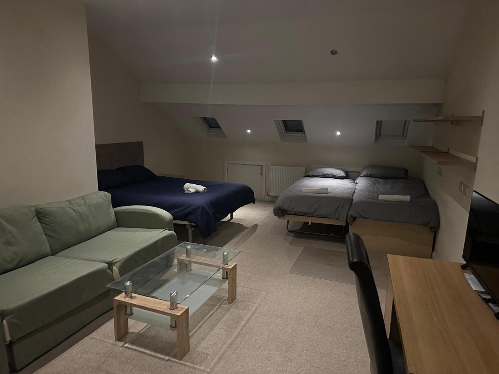 Seaford Guest House Xxx Stoke-on-Trent Esterno foto