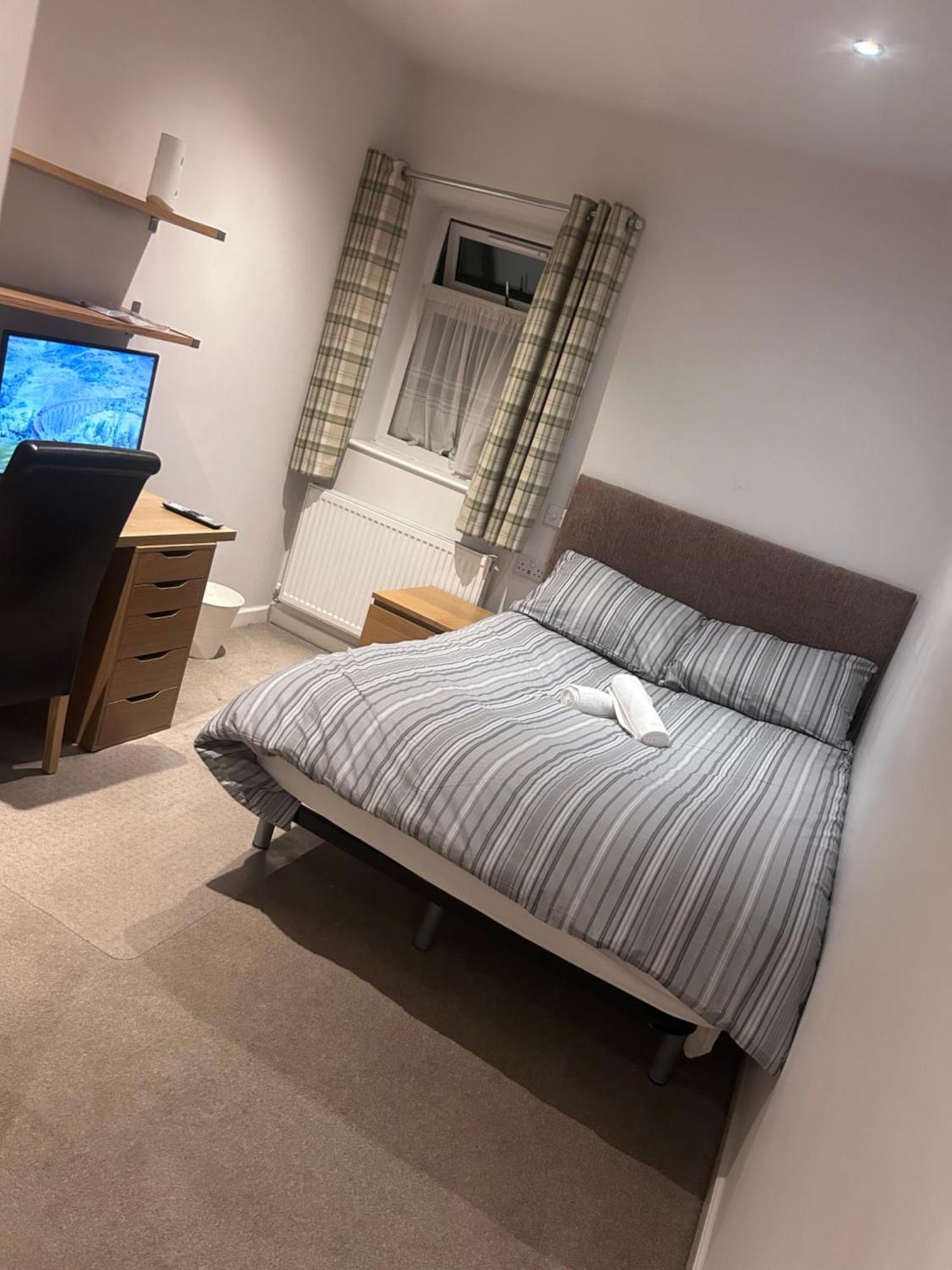 Seaford Guest House Xxx Stoke-on-Trent Esterno foto