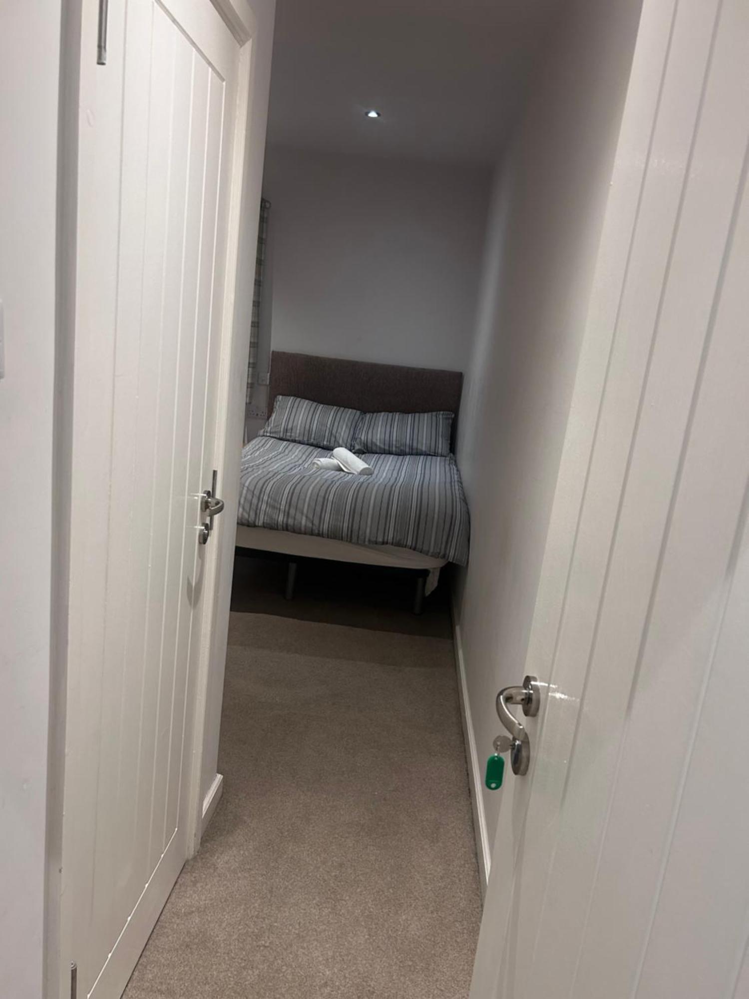 Seaford Guest House Xxx Stoke-on-Trent Esterno foto