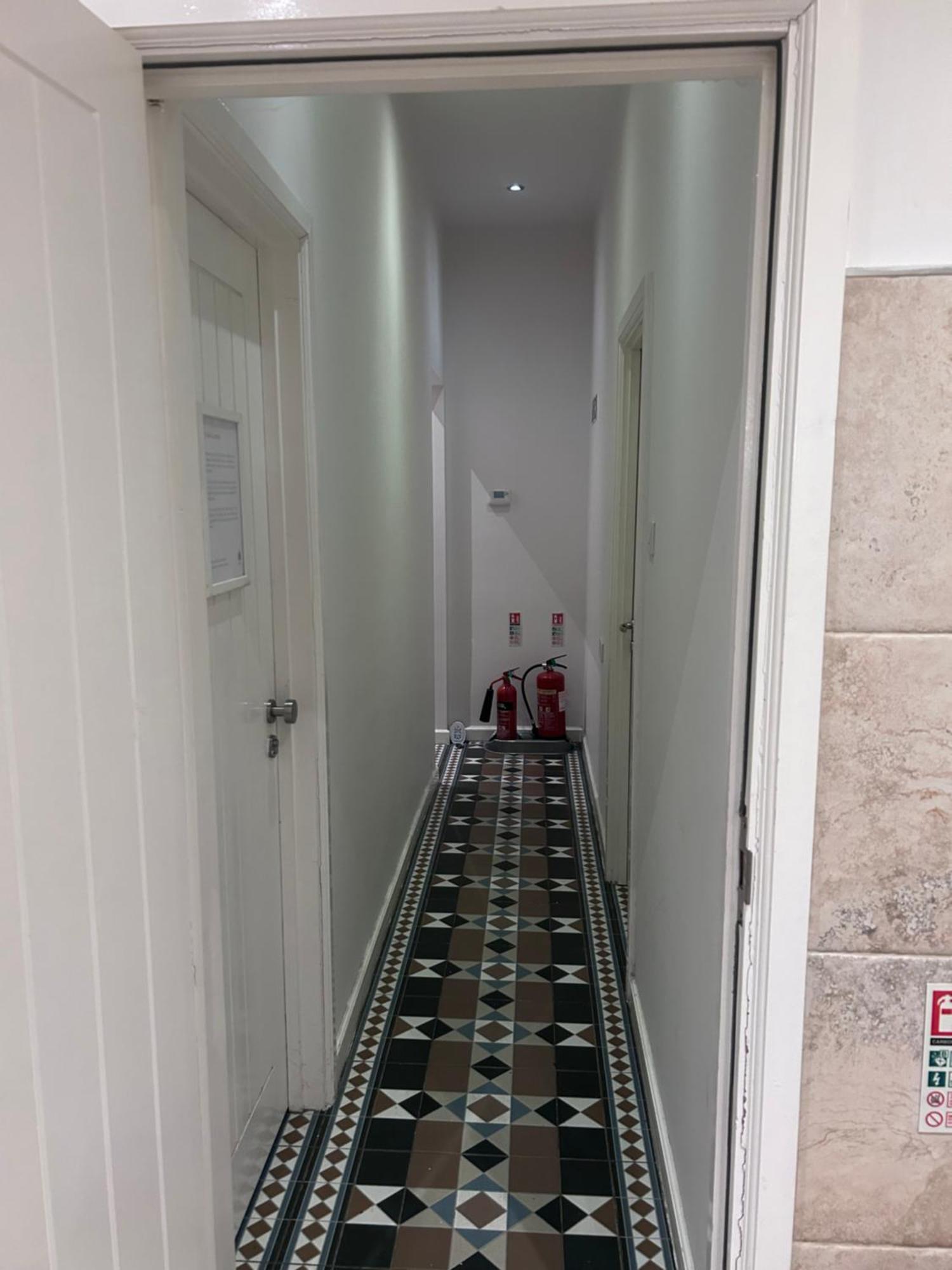 Seaford Guest House Xxx Stoke-on-Trent Esterno foto