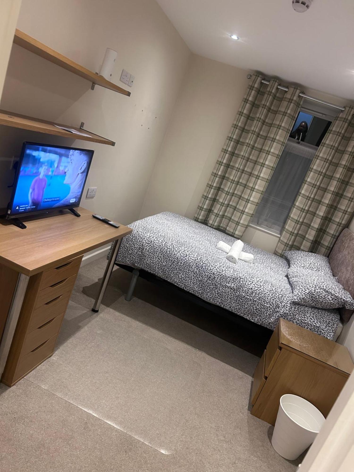 Seaford Guest House Xxx Stoke-on-Trent Esterno foto